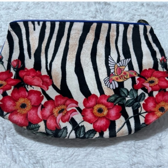 MAC Lipstick Coral pink with Zebra Print Floral Cosmetic bag - Picture 3 of 14